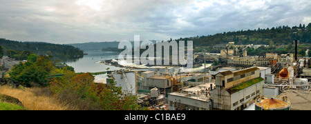 Strom-Kraftwerk am Willamette Falls Staudamm in Oregon City Panorama Stockfoto