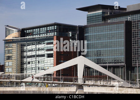 Tradeston Fußgänger- und Fahrradbrücke über den Fluss Clyde, Broomielaw, Glasgow, Schottland, Großbritannien Stockfoto