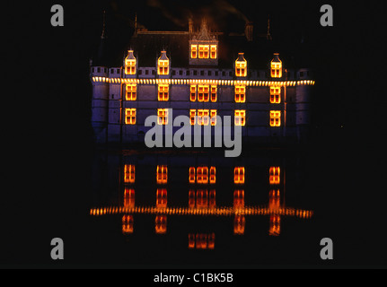 Frankreich, Indre et Loire, das Schloss von Azay le Rideau in der Nacht Stockfoto