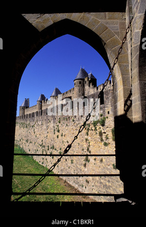 Frankreich, Aude, Mauern der mittelalterlichen Stadt Carcassonne Stockfoto