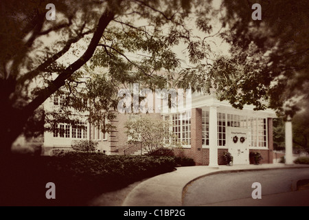 FRAU-CLUB VON EVANSTON IL ILLINOIS CHICAGO VORORT ALTEN HISTORISCHEN ALTBAU ARCHITEKTUR WAHRZEICHEN VERANSTALTUNGSORT EVENT TÜR ENTR Stockfoto