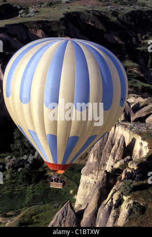 Türkei, überfliegen Cappadoce im Heißluft Ballon Stockfoto