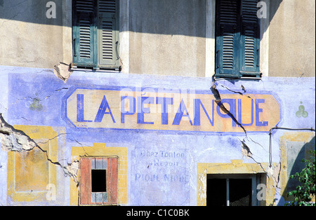 Frankreich, Alpes Maritimes, Tal der Roya (Hinterland von Nizza), ehemalige Dorf Café namens la Pétanque in la Bollene Vesubie Stockfoto