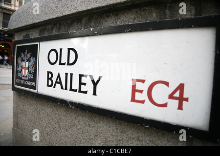 Allgemeine Ansicht Gv der das Straßenschild der Old Bailey in London, England. Stockfoto