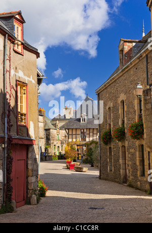 Bretagne, Frankreich - die wunderschöne Altstadt von Rochefort en Terre in der Region Morbihan Stockfoto