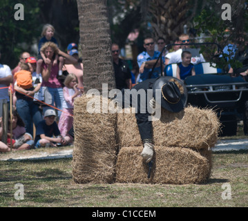 Revolverheld-Schießerei an Pioneer Tage High Springs Florida Stockfoto