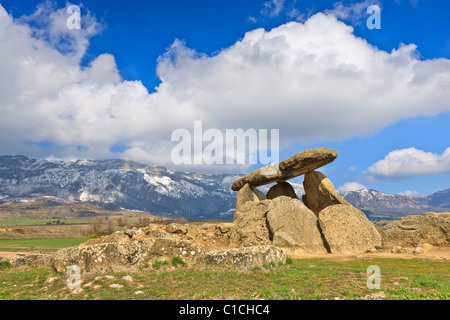 Megalithische Grabstätte, Dolmen La Chabola De La Hechicera, Elvillar, Alava, Spanien Stockfoto