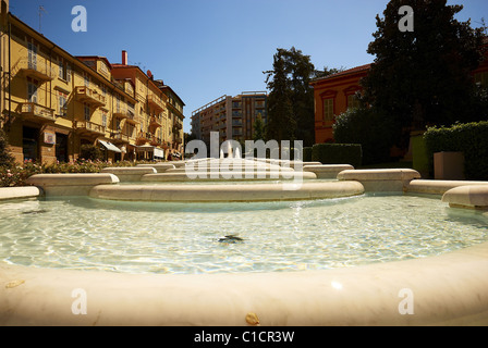 Acqui Terme durch die Art und Weise Brunnen Details auf der quadratischen Piemont, Italien. Stockfoto