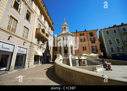 Acqui Terme details übrigens Platz Brunnen Italien la Bollente, Altstadt, Piemont-Platz zu Fuß Stockfoto