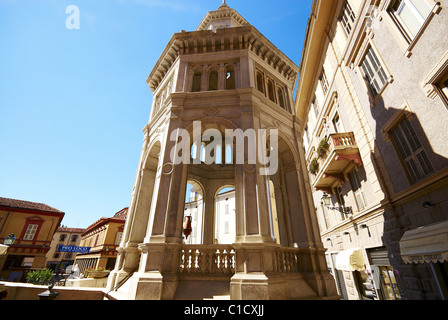 Acqui Terme durch die Art und Weise Details Brunnen "la Bollente" Altstadt Piemont Stockfoto