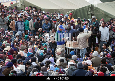 Flüchtlinge im Flüchtlingslager Shousha warten auf ihre Rückkehr Dokumente, Ben Gardane, Tunesien Stockfoto