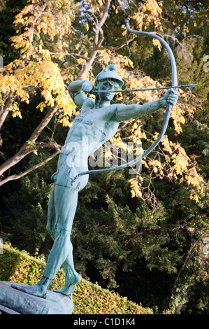 Statue eines Bogenschützen im Park Sanssouci, Potsdam, Deutschland Stockfoto