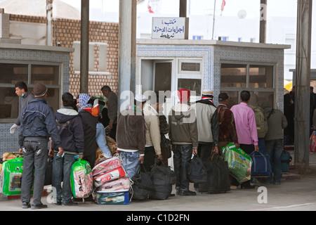 Flüchtlinge an der tunesischen Grenze, Ben Gardane, Tunesien Stockfoto