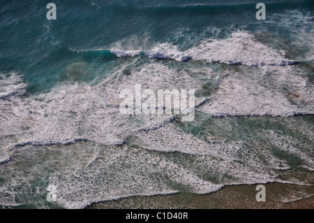 Luftaufnahme der Küste Wellen, Cape Reinga, Northland Region, Nordinsel, Neuseeland Stockfoto