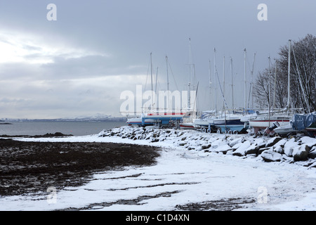 Boote im Segelclub Dalgety Bay. Stockfoto