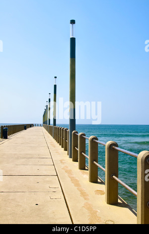 Einem der Piers auf Nordstrand, Durban, Südafrika. Stockfoto