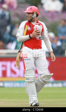 Yuvraj Singh von den Kings XI Punjab während der IPL Twenty20 Match bei der Newlands Cricket-Stadion in Kapstadt Delhi von 10 gewonnen Stockfoto