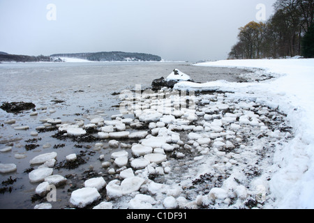 Das Meer in Dalgety Bay Fife Schottland Einfrieren Stockfoto