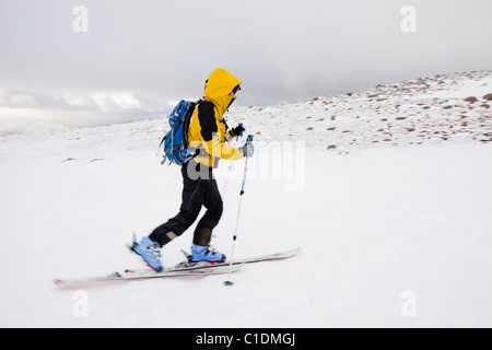 Ski Alpin auf dem Hochplateau Cairngorm, Cairgorm Berge, Schottland, UK. Stockfoto