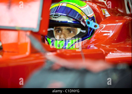 Ferrari von Felipe Massa Brasilien bereitet sich auf die letzten Training der F1 Grand Prix von Bahrain in Manama, Bahrain- Stockfoto