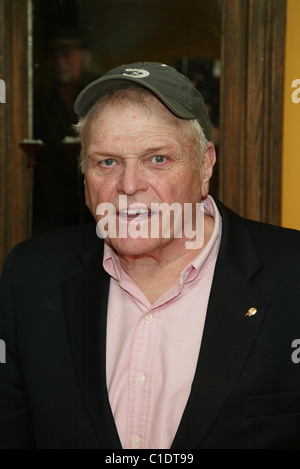 Brian Dennehy Opening Night After Party für das Broadway-Stück "Wunsch unter Ulmen" auf dem Red Eye Grill statt. New York Stockfoto