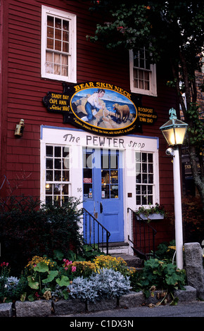 USA, Massachusetts, Rockport (nördlich von Boston) Shop der Bärenhäuter Hals (oder tragen Haut Hals) Stockfoto