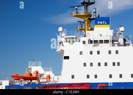 PNTL (Pacific Nuclear Transport Limited) nukleare Transport zu Schiffe docken in Barrow in Furness, Cumbria, UK Stockfoto