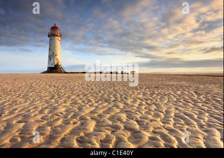 Punkt der Ayr Leuchtturm am Strand von Talacre in Nord-Wales Stockfoto