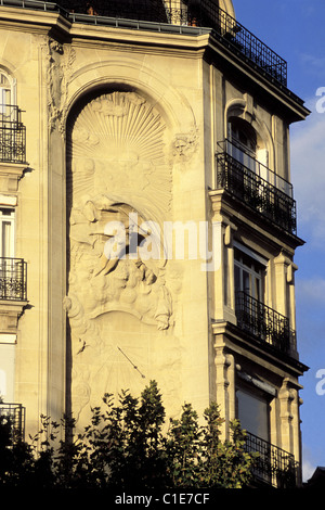 Frankreich, Paris, square du Temple, Sonnenuhr an einem Gebäude, das Anfang des 20. Jahrhunderts, Perree Straße Stockfoto