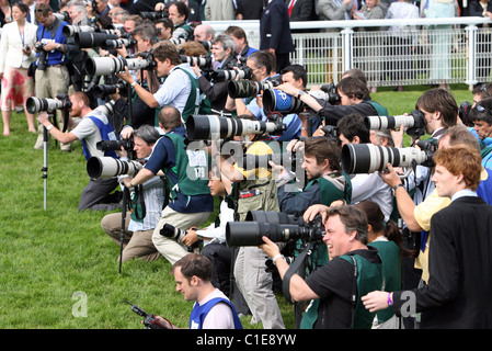 Sportfotografen bei der Arbeit, Epsom, Großbritannien Stockfoto
