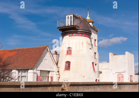 Fort Green Mill am Meer in Aldeburgh, Suffolk, England, Großbritannien, Uk Stockfoto