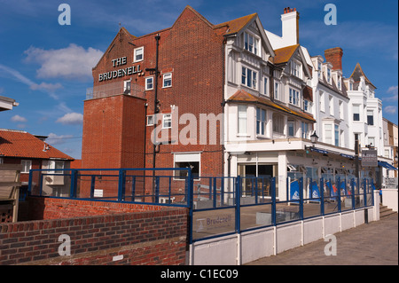 Das Brudenell Hotel direkt am Meer in Aldeburgh, Suffolk, England, Großbritannien, Uk Stockfoto