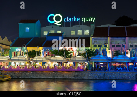 Riverside Restaurants an Unterhaltung, Singapur in Clarke Quay Stockfoto