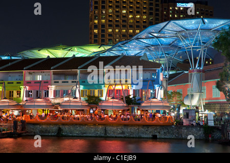 Riverside Restaurants an Unterhaltung, Singapur in Clarke Quay Stockfoto
