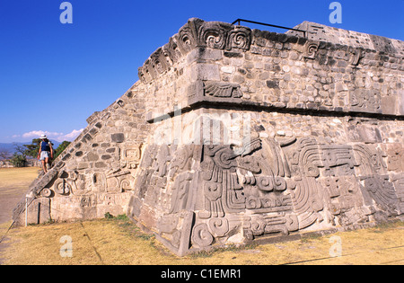 Standort Mexiko, Morelos Zustand, Xochicalco Weltkulturerbe der UNESCO, gefiederte Schlange Pyramide (Quetzalcoatl) Stockfoto