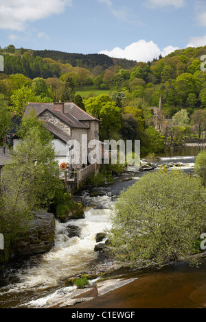 Die Getreidemühle und River Dee, Llangollen, Denbighshire, Wales, Vereinigtes Königreich Stockfoto