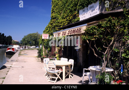 Frankreich, Aude, Le Somail Dorf, Canal du Midi als Weltkulturerbe von der UNESCO gelistet Stockfoto