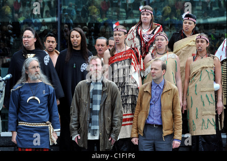 Pete Postlethwaite Ursprünge Festival Of First Nations - Fototermin statt auf die Schaufel, posiert mehr London Schauspieler mit 21-köpfigen Stockfoto