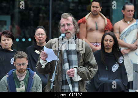 Pete Postlethwaite Ursprünge Festival Of First Nations - Fototermin statt auf die Schaufel, posiert mehr London Schauspieler mit 21-köpfigen Stockfoto