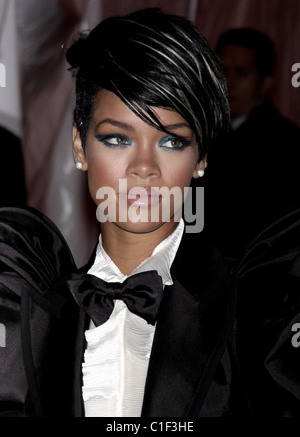 Rihanna "das Modell als Muse: verkörpern Mode" Costume Institute Gala im Metropolitan Museum of Art - New York eingetroffen Stockfoto