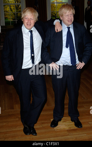 Bürgermeister Boris Johnson bei der Enthüllung der seine Wachsfigur bei Madame Tussauds. London, England - 05.05.09: Vince Stockfoto