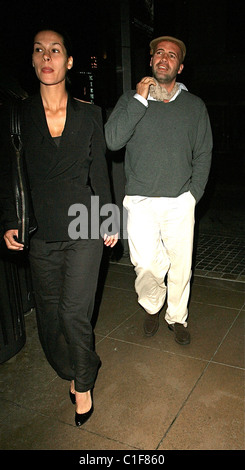 Billy Zane unterwegs im Grove nach dem Abendessen mit einer Freundin in Los Angeles, Kalifornien - 12.05.09 Agent 47 / Stockfoto