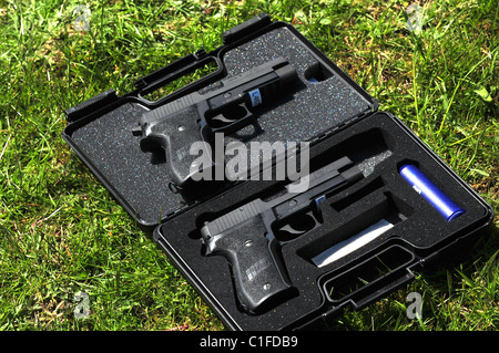 Die P226 wurde entworfen für den Eintritt in die XM9-Pistole Testversionen, die von der US Army im Jahr 1984 im Auftrag der USA stattfanden eine Stockfoto