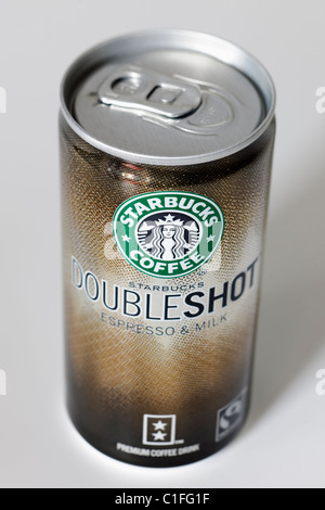 Dose mit Starbucks Double Schuss Espresso und Milch kalten Kaffee trinkfertig Stockfoto