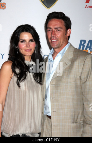 Angie Harmon und Jason Sehorn statt 16. jährliche Rennen um MS zu löschen im Hyatt Regency Jahrhundert Plaza Los Angeles, Kalifornien Stockfoto