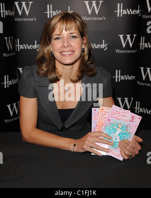 Darcey Bussell unterschreibt Kopien von ihrer neuen Serie "Magic Ballerina" Kinderbücher in Harrods London, England - 09.05.09 Stockfoto