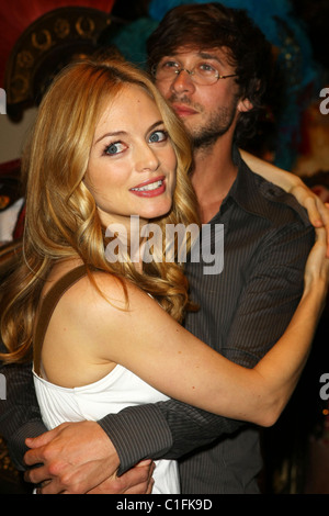 Heather Graham und Freund Yaniv Raz The Hangover Charity-Pokerturnier im Caesars Palace Resort Casino Las Vegas, Nevada Stockfoto