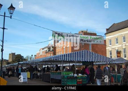 Markttag in Ludlow, England Stockfoto