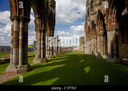 Whitby Abbey Ruinen (ca. 1220), Whitby, North Yorkshire, England, Vereinigtes Königreich Stockfoto