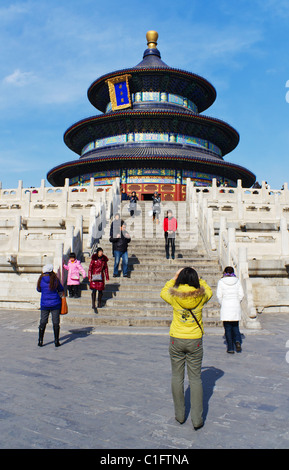 Touristen an der Temple of Heaven in Peking das chinesische Neujahrsfest am 8. Februar 2011 Stockfoto